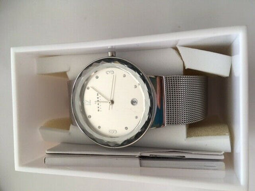 Skagen SKW2004 Leonora Stainless Steel Mesh Women's Watch NEW /Box Defect-Crack